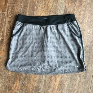 Nike golf skort size large